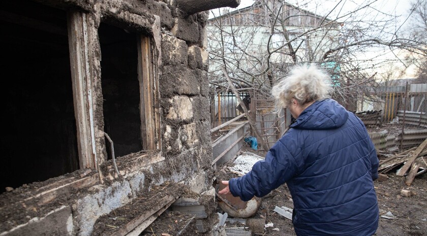 Последствия обстрела села Николаевка со стороны ВСУ, 30 ноября 2021 года