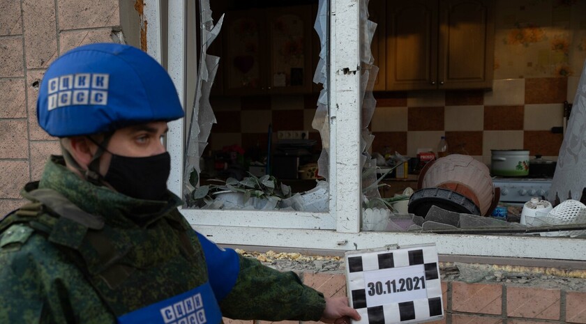 Последствия обстрела села Николаевка со стороны ВСУ, 30 ноября 2021 года