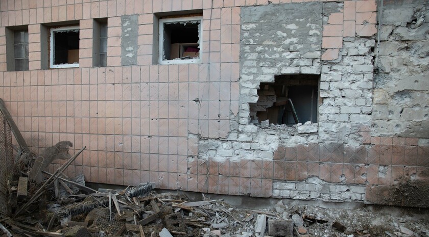 Последствия обстрела села Николаевка со стороны ВСУ, 30 ноября 2021 года