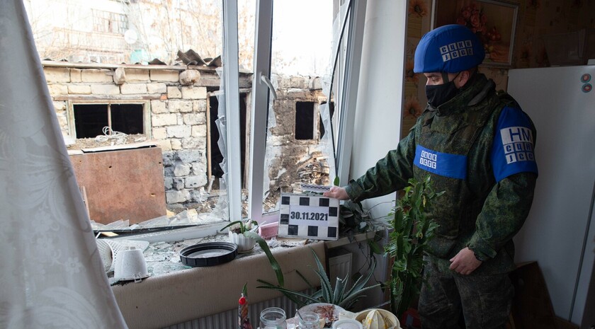 Последствия обстрела села Николаевка со стороны ВСУ, 30 ноября 2021 года