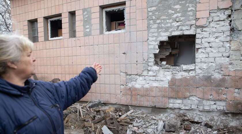 Последствия обстрела села Николаевка со стороны ВСУ, 30 ноября 2021 года