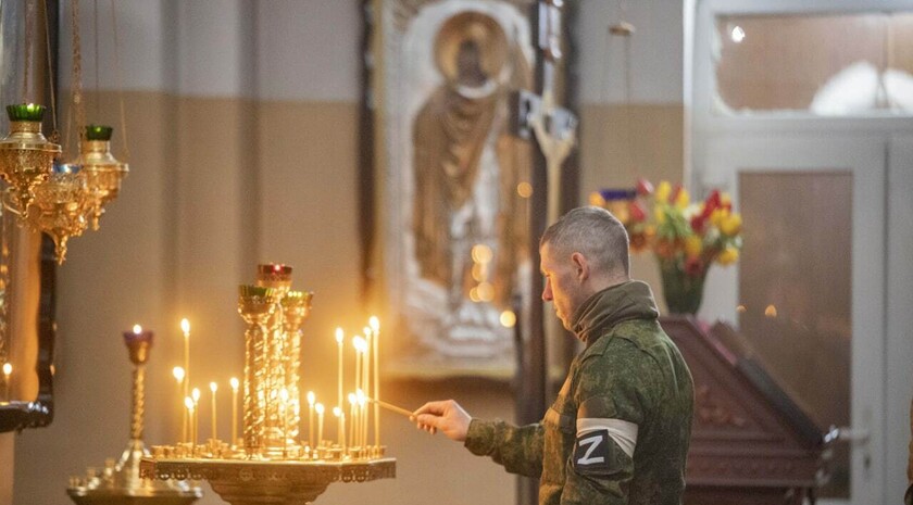 Пасхальные службы в храмах в Рубежном и Варваровке, 24 апреля 2022 года