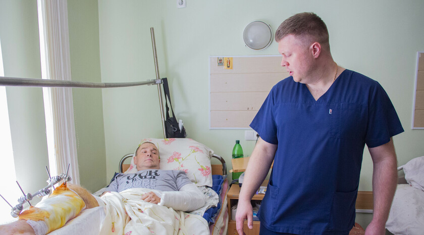 Награждение раненых защитников ЛНР, Луганск, 11 июня 2022 года
