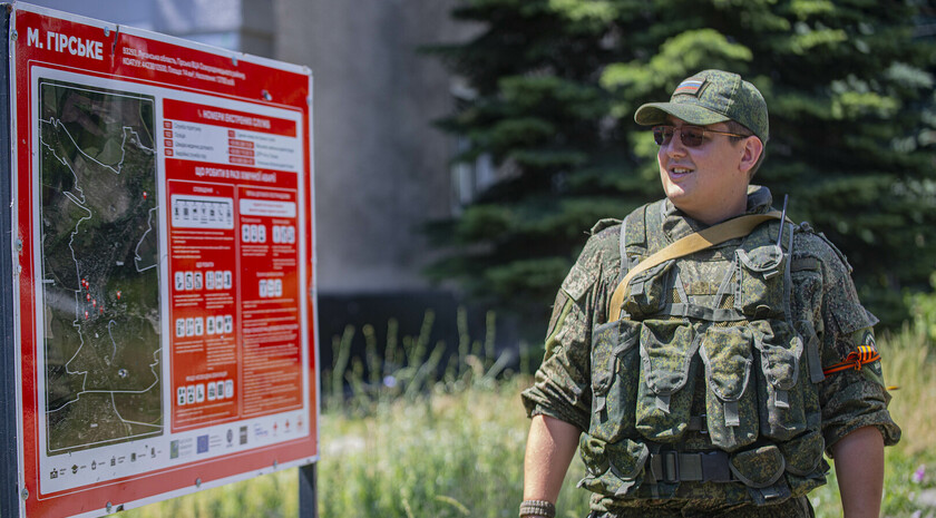 LPR and Russian flags raised in liberated Gorskoye, June 24, 2022