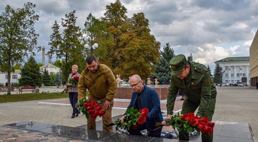 Церемония открытия обновленного мемориала "Непокоренные", Краснодон, 26 сентября 2022 года