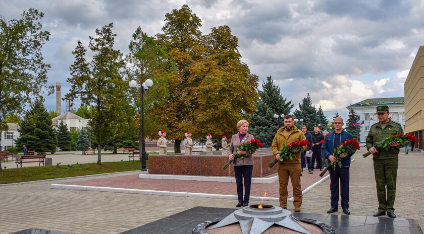Церемония открытия обновленного мемориала "Непокоренные", Краснодон, 26 сентября 2022 года