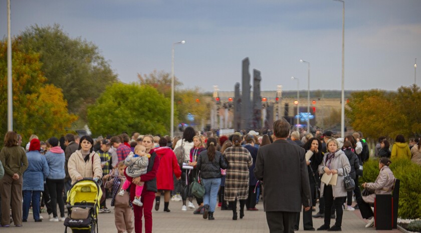 Церемония открытия обновленного мемориала "Непокоренные", Краснодон, 26 сентября 2022 года
