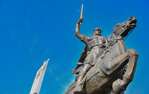 Открытие восстановленного после боевых действий памятника князю Игорю, Станица Луганская, 21 ноября 2022 года