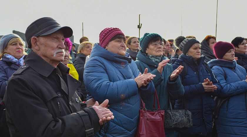 Открытие восстановленного после боевых действий памятника князю Игорю, Станица Луганская, 21 ноября 2022 года