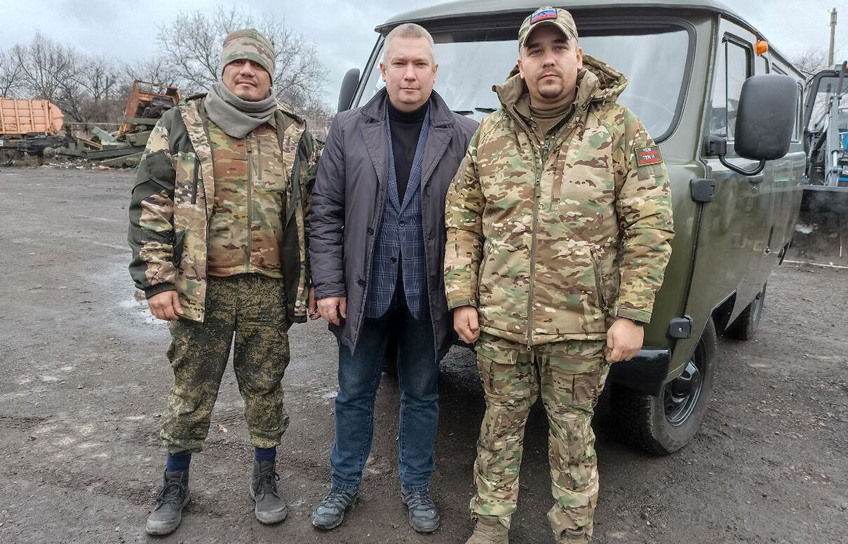 Красноярский край доставил в Свердловск УАЗ для сибирских военнослужащих -  Новости - Луганский Информационный Центр