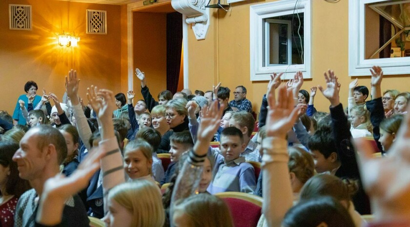 Фото: Луганский театр имени Голубовича