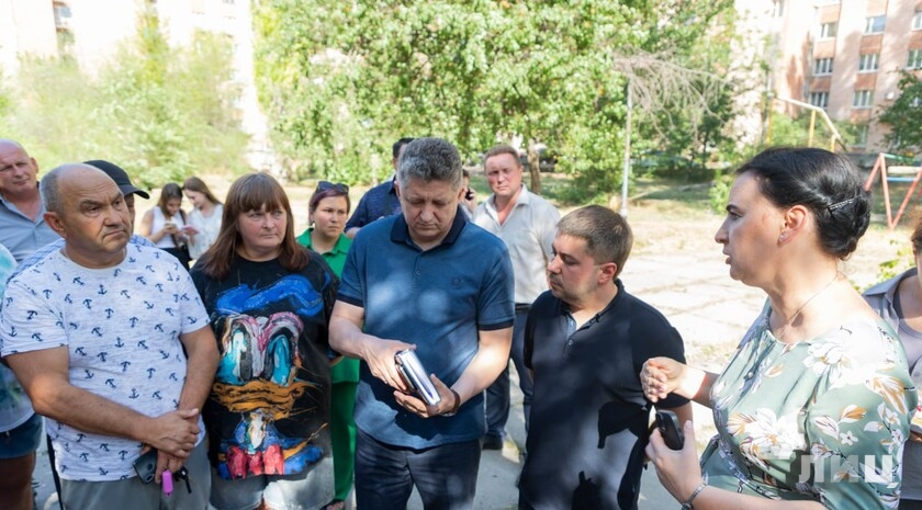 Строители планируют завершить реконструкцию фонтанов в Городке завода ОР до 1 августа